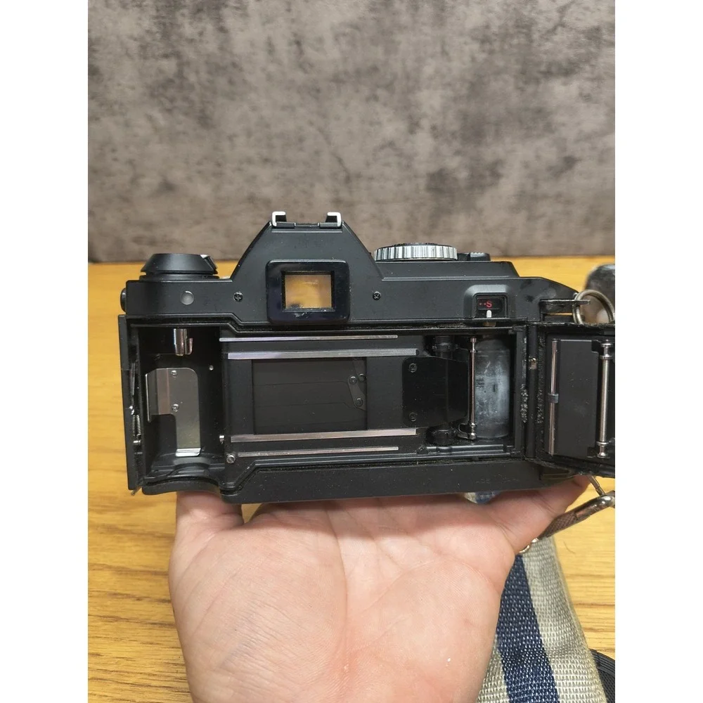 Konica FS-1 FS1 35mm camera with 35-70mm Hexanon from Japan